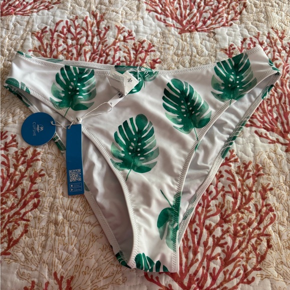 NWT Cupshe Green ruffled bikini set size XL - Picture 4 of 4